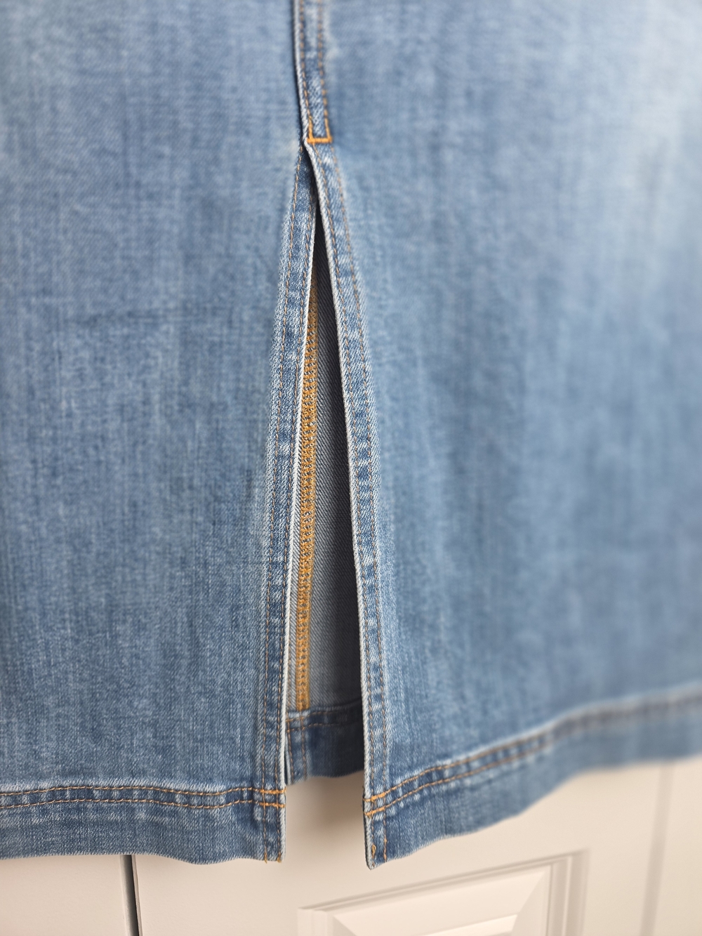Talbots Classic Blue Denim Pencil Skirt with Front Slit – Size 16 - Picture 5 of 15